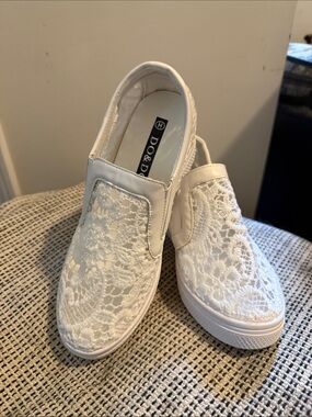 White Lace Slip-On Wedged Sneakers for Women
